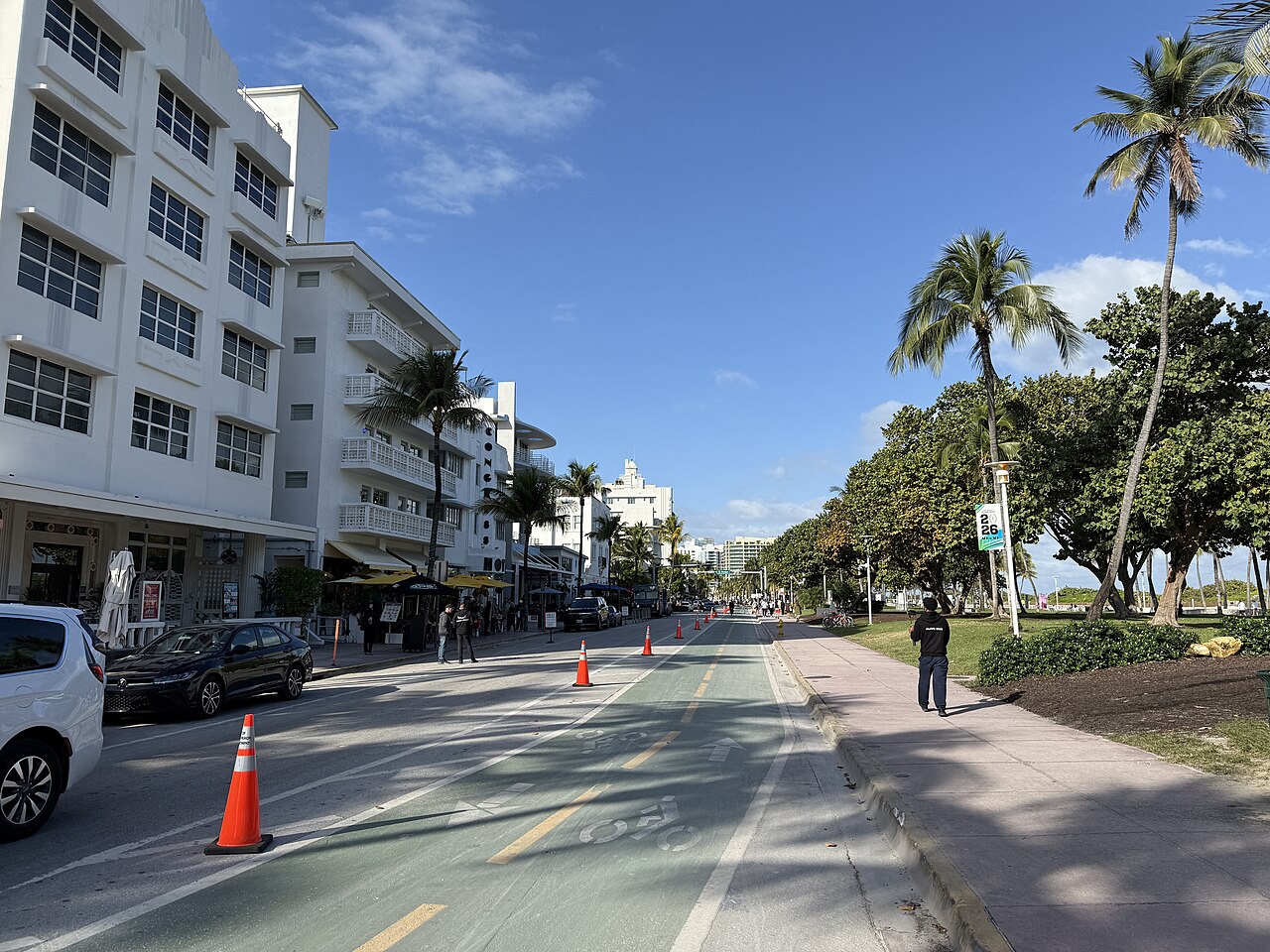 Miami Beach Ocean Drive bike lane