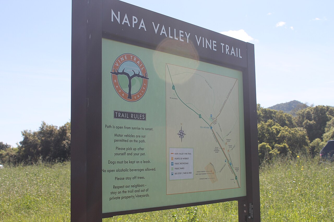 Napa Valley Vine Trail sign